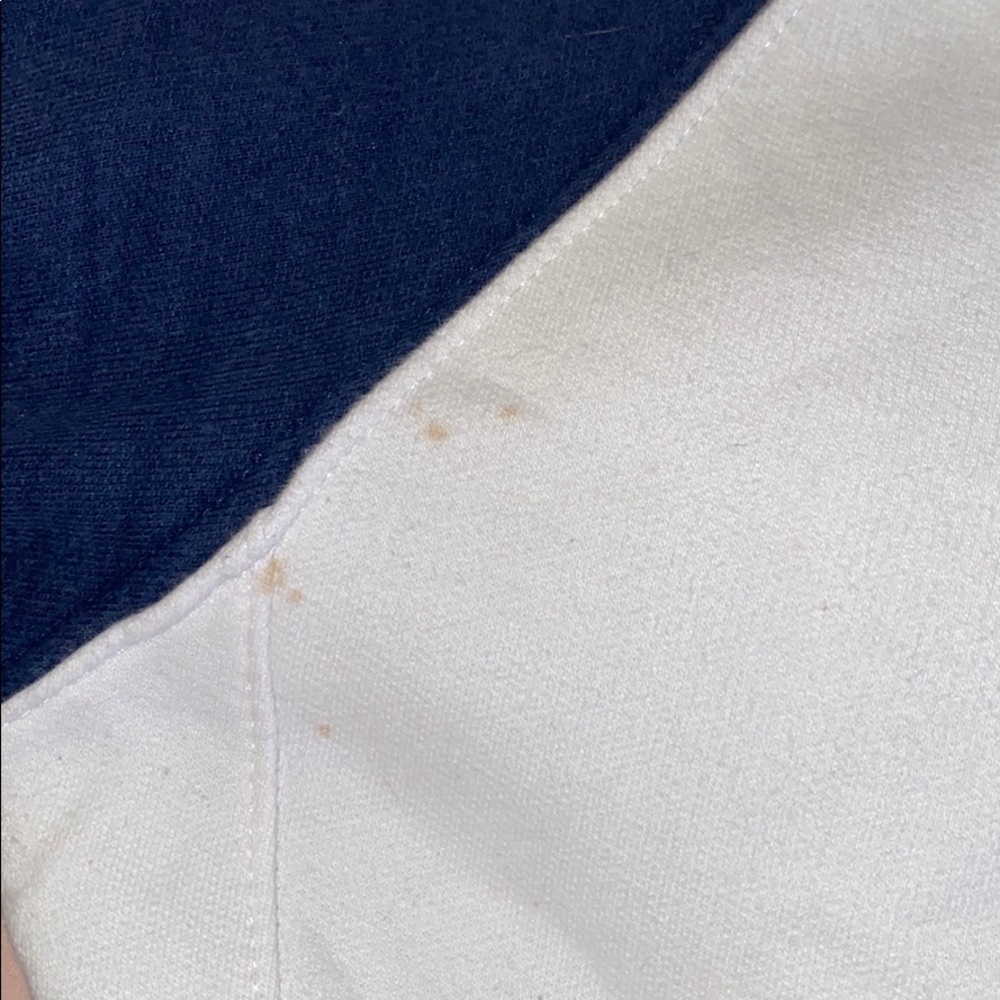 Levi’s Sweater - Picture 4 of 5